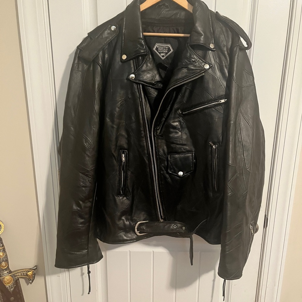 Men's Black Leather Motorcycle Jacket New Without tags.